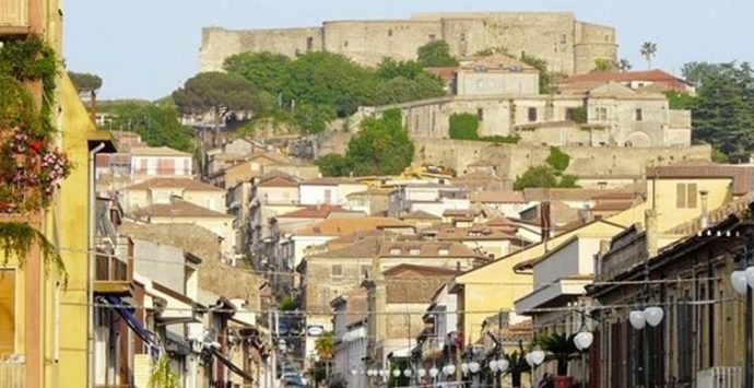 Coronavirus Vibo, il Comune apre raccolta fondi per acquisto materiali