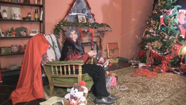 La Befana vibonese prende casa a Palazzo Gagliardi – Video