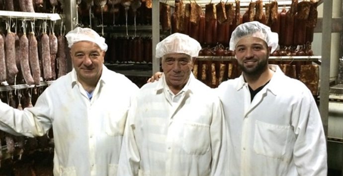 Una famiglia di Coccorino conquista Chicago con la sua ‘nduja