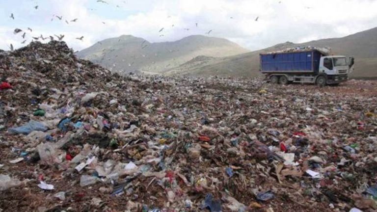 Discariche sature, il Comune di Filadelfia declassa dieci tonnellate di rifiuti differenziati