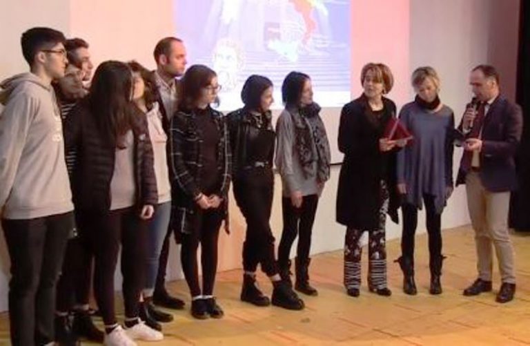 Certamen a Vibo, gli studenti si sfidano a colpi di versioni di latino – Video