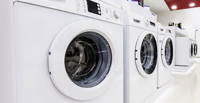 Consumi, capienza, programmi: ecco come scegliere la lavatrice “migliore”