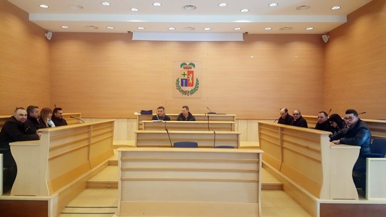 Provincia, debuttano i nuovi consiglieri. E Solano si scaglia contro i deputati vibonesi