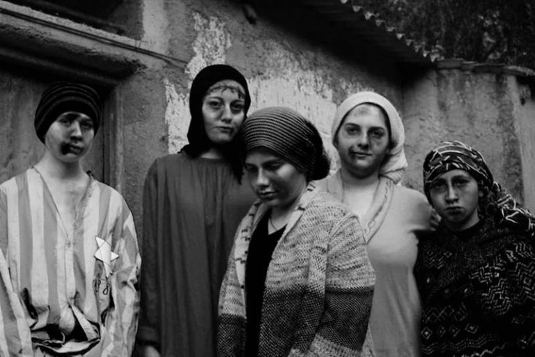 “In punta di piedi”, nel cortometraggio della SpopS rivive il dramma della Shoah