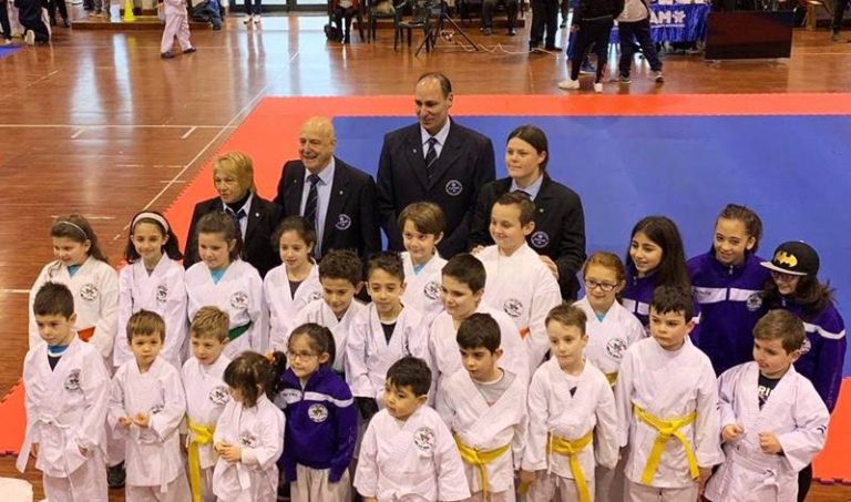 Karate, i piccoli atleti della Virtus Vibo sugli scudi al Gran premio Fijlkam