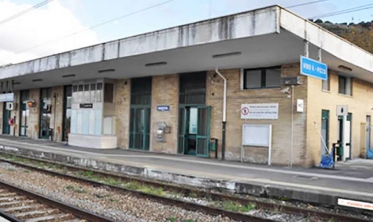 La Stazione di Vibo-Pizzo abbandonata a se stessa, la denuncia dell’Udicon