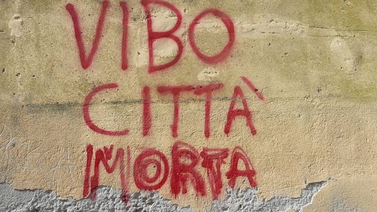 Il corsivo | Stavolta o si dà un governo serio alla città o Vibo muore