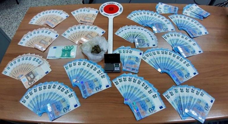 Denaro falso e droga, sorianese arrestato a Reggio