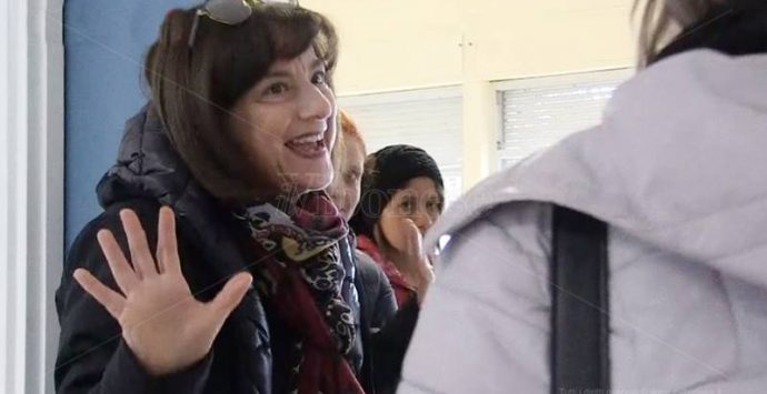 Bullismo in una scuola di Rombiolo, alunna vessata «per le sue origini sudamericane» – Video