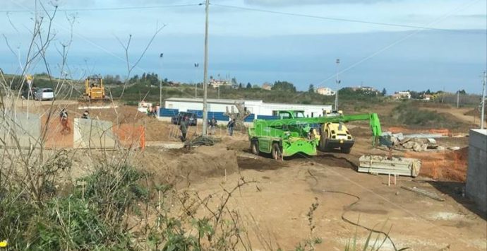 Incendio al nuovo ospedale di Vibo, Scalese (Cgil): «L’ombra del racket»