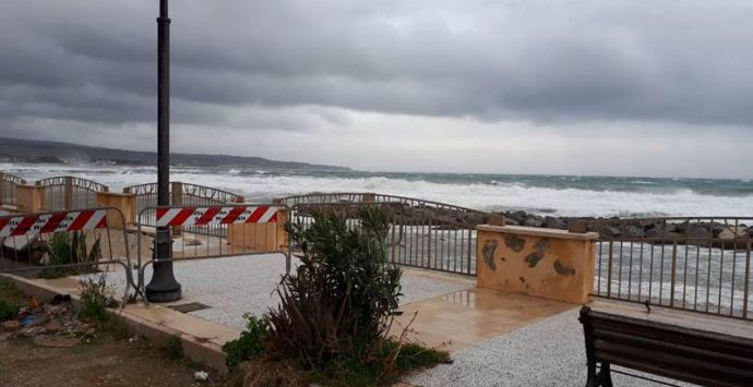 Forti raffiche di vento nel Vibonese, disagi soprattutto lungo la costa