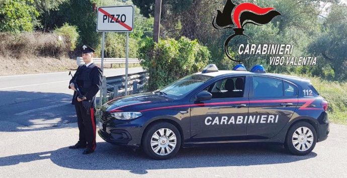 Furti a Pizzo: ladri al Comune e in una scuola, indagano i carabinieri