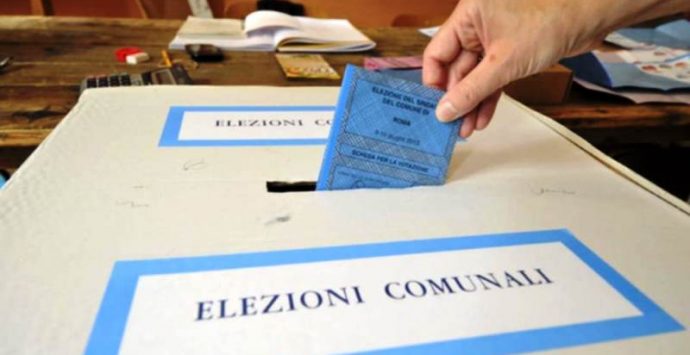 Comunali a Vibo, si profilano 18 liste per i quattro candidati a sindaco