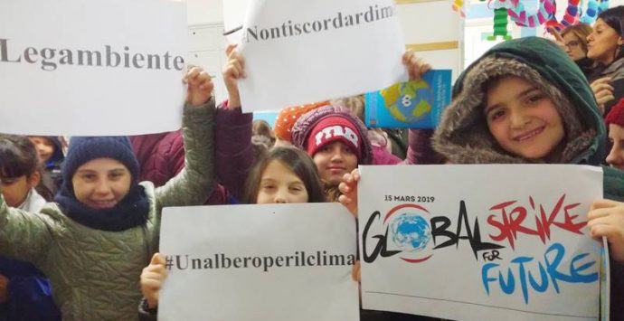 Legambiente e scuola primaria di Santa Domenica insieme per il clima