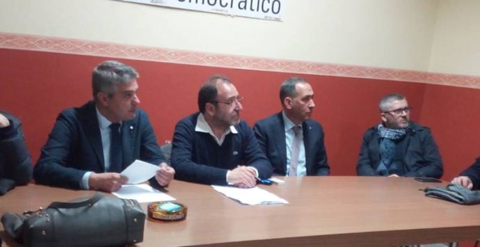 Il Pd prova a uscire dall’angolo, Insardà promuove un’assemblea con Graziano