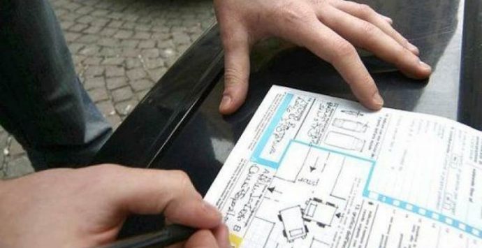 Truffa alle assicurazioni nel Vibonese: ancora un rinvio per 65 imputati