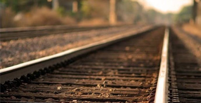 Francica, 86enne vaga lungo i binari della ferrovia: recuperato dai Vigili del fuoco