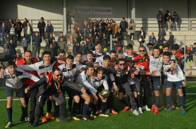 Calcio: la squadra allievi dell’Acd Piscopio si laurea campione provinciale