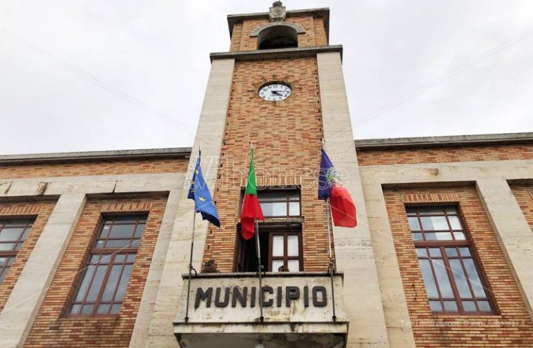 Manca l’acqua a Vibo centro, il sindaco chiude le scuole