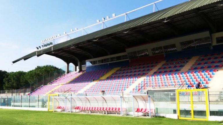 Allo stadio Luigi Razza di Vibo Catanzaro-Foggia, la prima partita di Coppa Italia