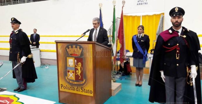 Polizia in festa a Vibo, il questore Grassi: «Basta alibi, qui lo Stato c’è» – Video