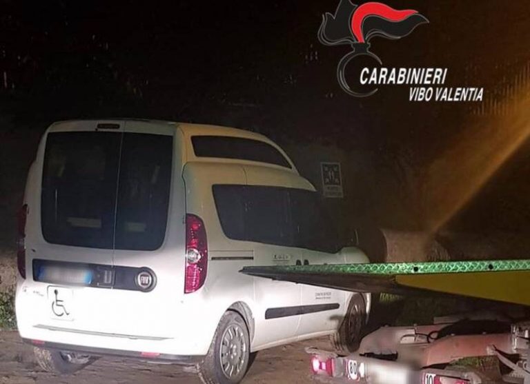 Pizzo, auto in uso alla polizia municipale sequestrata dai carabinieri