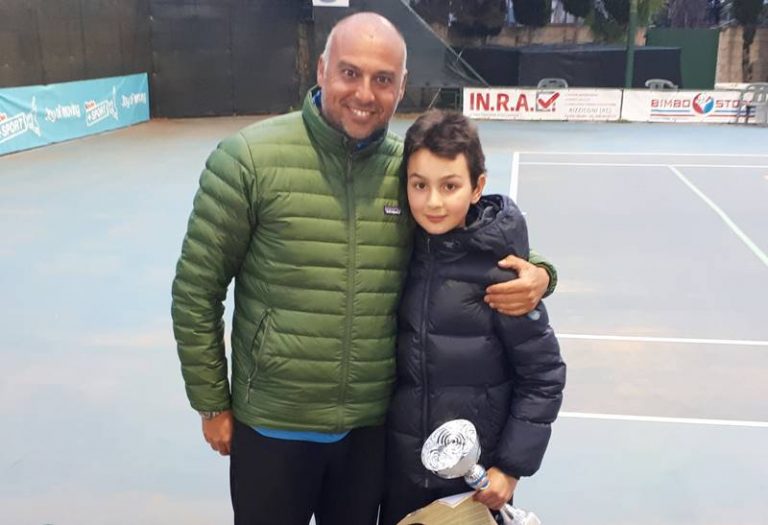 Tennis, la giovane promessa vibonese Lorenzo Accorinti trionfa al Kinder+sport