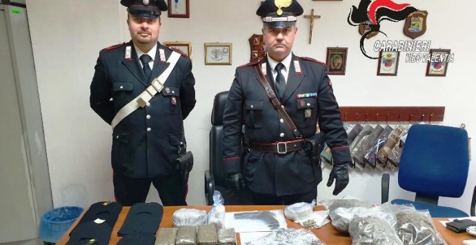 Maxi-sequestro dei carabinieri: sotto chiave armi, droga e munizioni