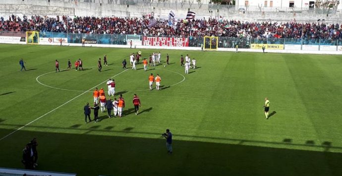 La Reggina conquista anche il “Luigi Razza”, Vibonese battuta 2-0