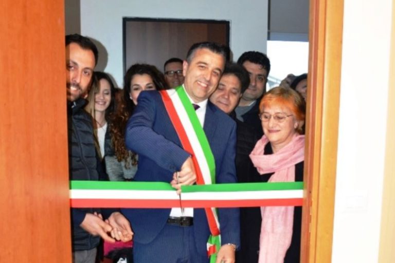 Zambrone, inaugurata la biblioteca comunale nel ricordo di Salvatore L’Andolina