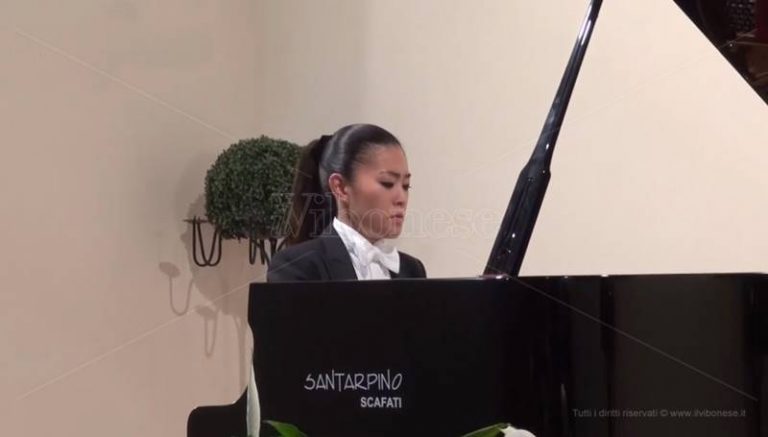 Musica, la pianista olandese Gile Bae incanta Mileto – Video