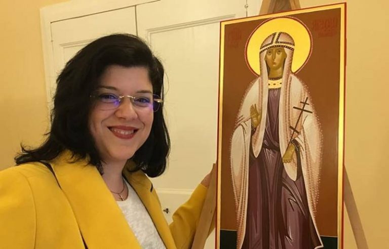 Arte iconografica, la vibonese Michela Ferrara trionfa a Gravina