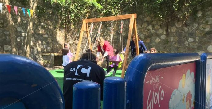 A Sant’Onofrio apre il parco giochi con gli arredi urbani del gruppo Pubbliemme – Video
