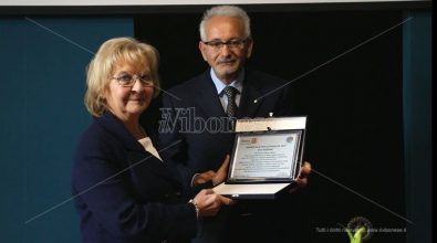 Tropea, la giornalista Vittoria Saccà premiata dal Rotary – Video
