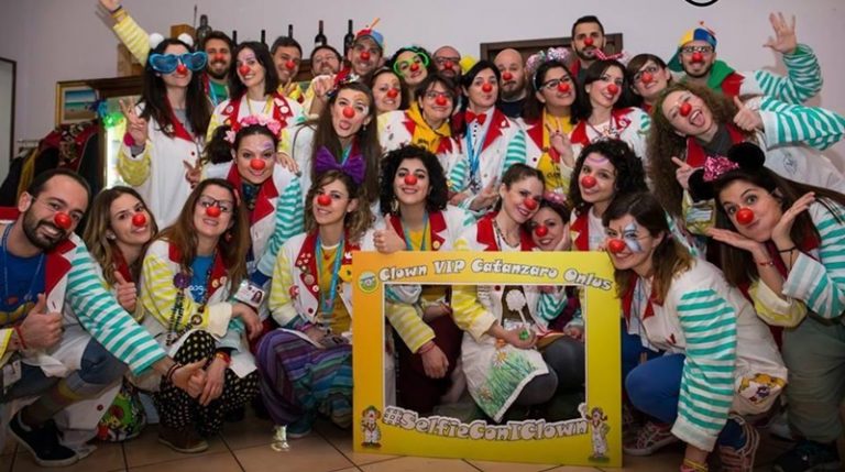 Raduno nazionale a Pizzo dei clown di corsia