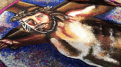 Colori, arte e fede per la 27esima Infiorata di Potenzoni – Foto/Video