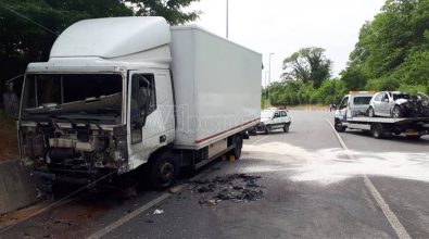 Incidente sulla Trasversale delle Serre, drammatico il bilancio dello scontro frontale – Foto