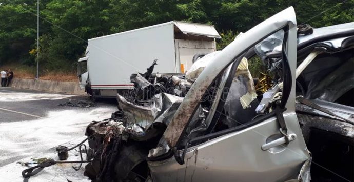 Strage sulla Trasversale delle Serre, morti tre giovani di Soriano – Foto
