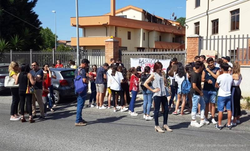 liceo scientifico berto protesta studenti 1