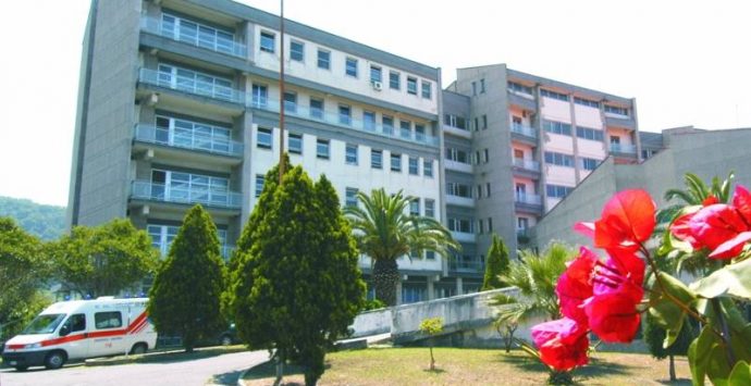 Ospedale di Tropea, riprende a funzionare il reparto Dialisi ma si teme la chiusura del presidio