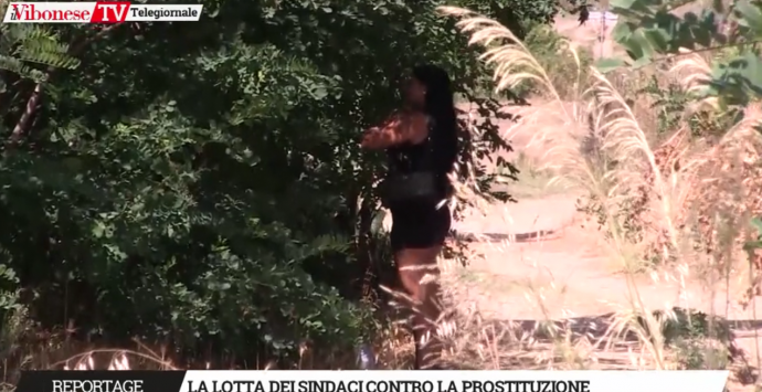 Prostituzione, il mercato del sesso lungo le strade del Vibonese – Video