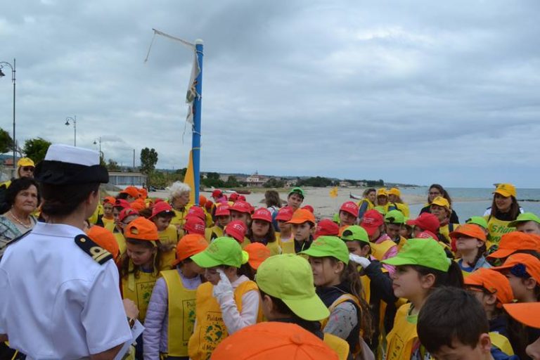 Spiagge pulite, l’esercito dei piccoli ecologisti invade Bivona