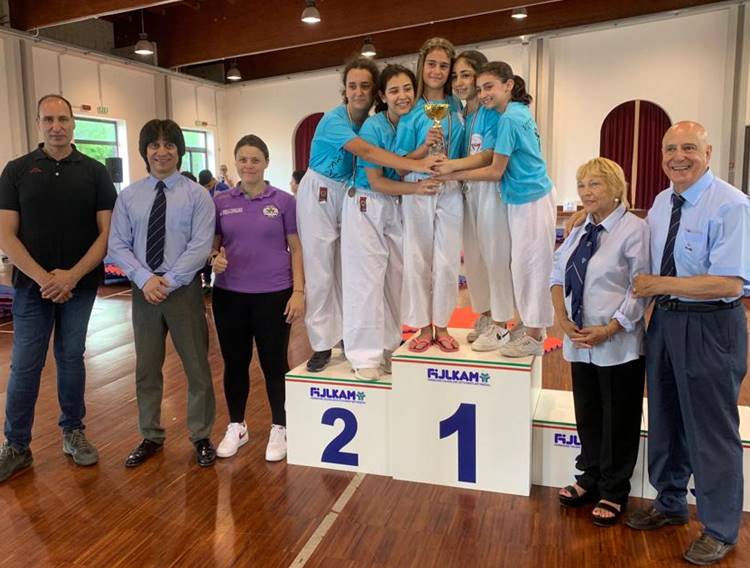 Karate, un oro e un poker d’argento per la Virtus Vibo al Trofeo Coni