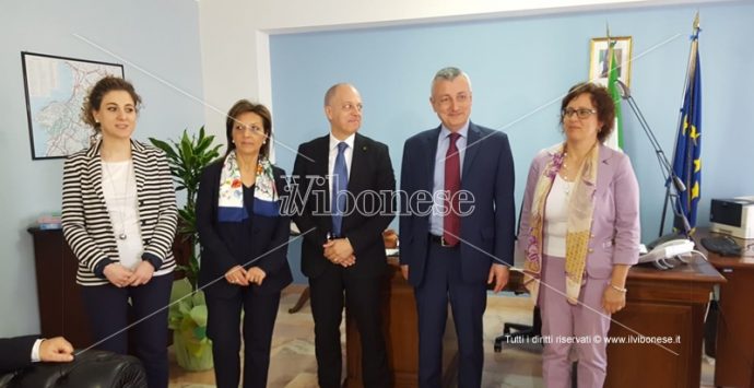 Vibo, si insedia il prefetto Francesco Zito: «Questa provincia deve invertire la rotta» – Video