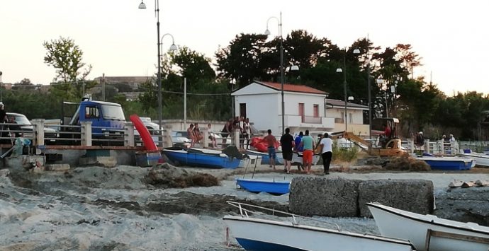 Briatico, pescatori preoccupati per le mareggiate: «Il borgo marinaro rischia di scomparire»