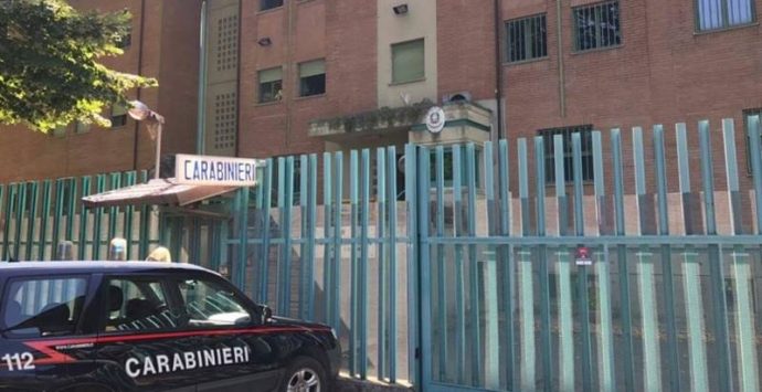 Saccheggiarono distributore automatico a Serra San Bruno, sei ragazzi nei guai