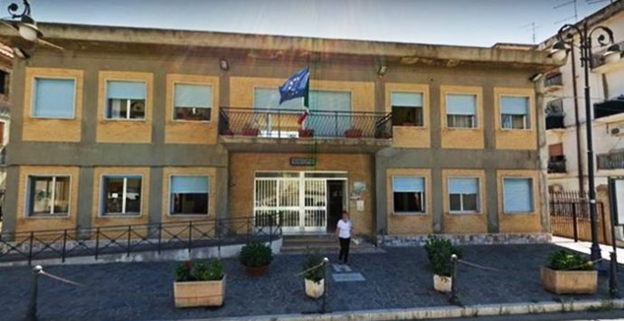 Caos differenziata a Briatico, il sindacato: «Poche ore a disposizione dei lavoratori»