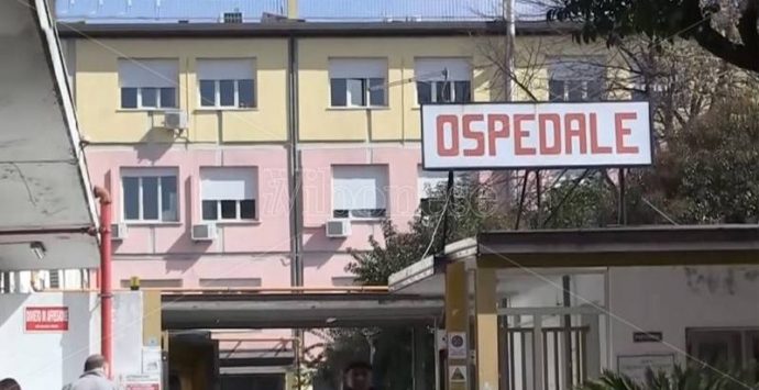 Feto morto in grembo a Vibo, effettuato il cesareo