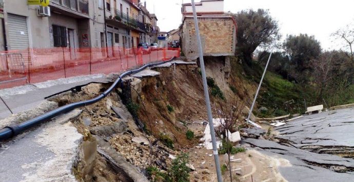 Frane a Triparni, il consigliere Miceli: «Messa in sicurezza? Ancora niente lavori»