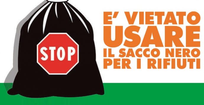 Ambiente, il Comune di Vibo mette al bando i sacchi neri